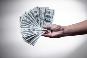 cómo hacer dinero sin dinero